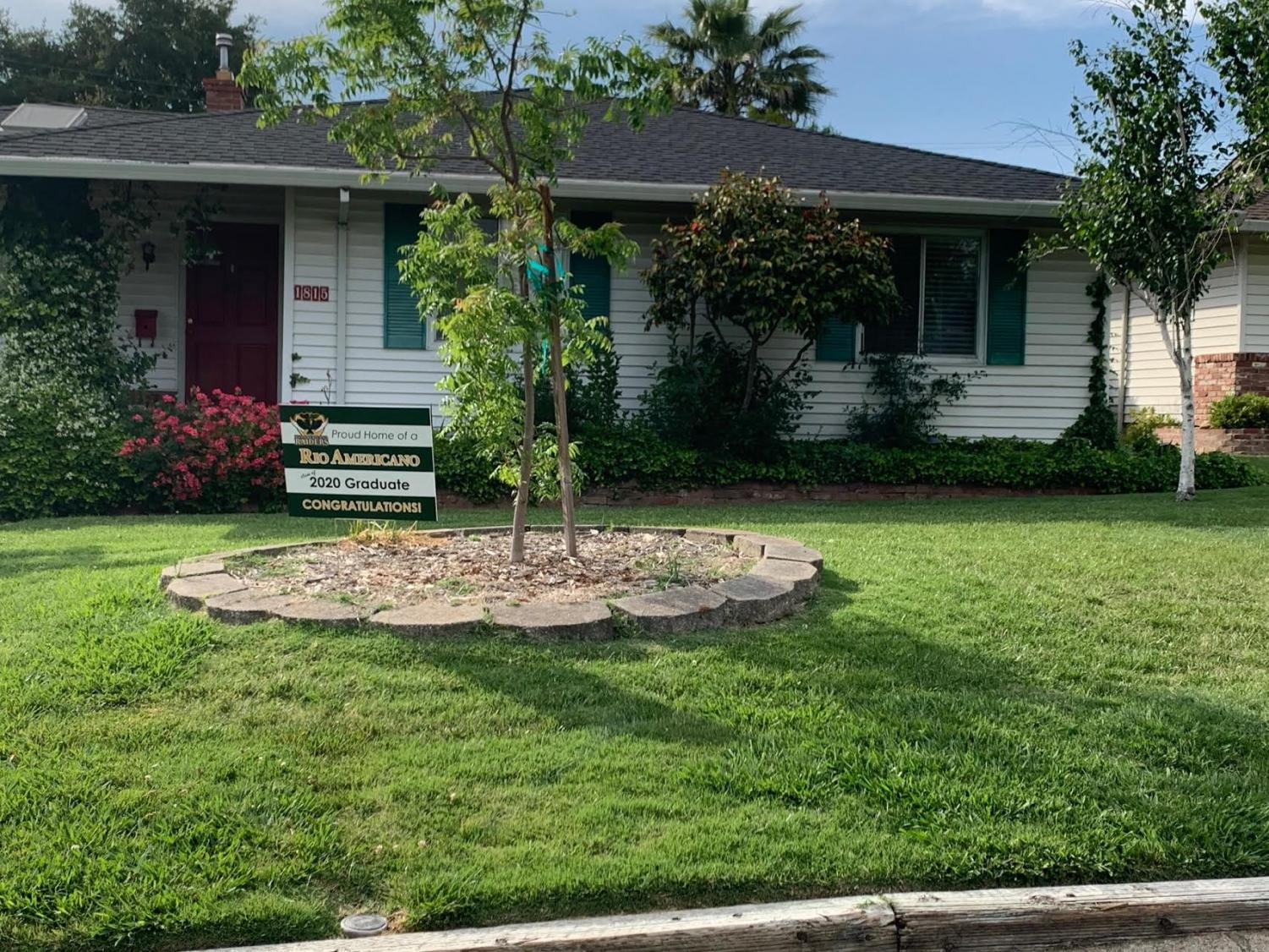 Class of COVID-19 Receive Yard Signs