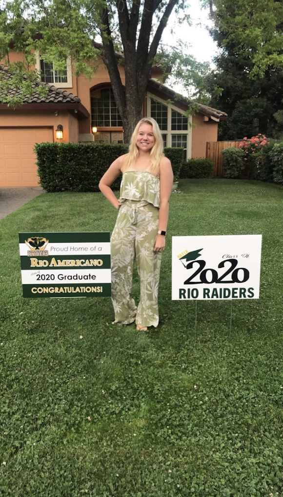 Class of COVID-19 Receive Yard Signs