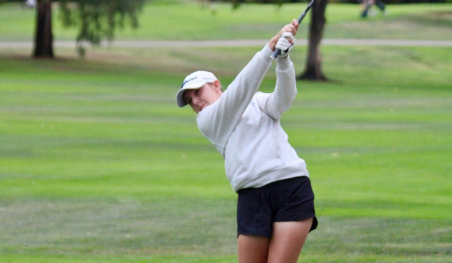 Taylor Baker Leads Girls Golf