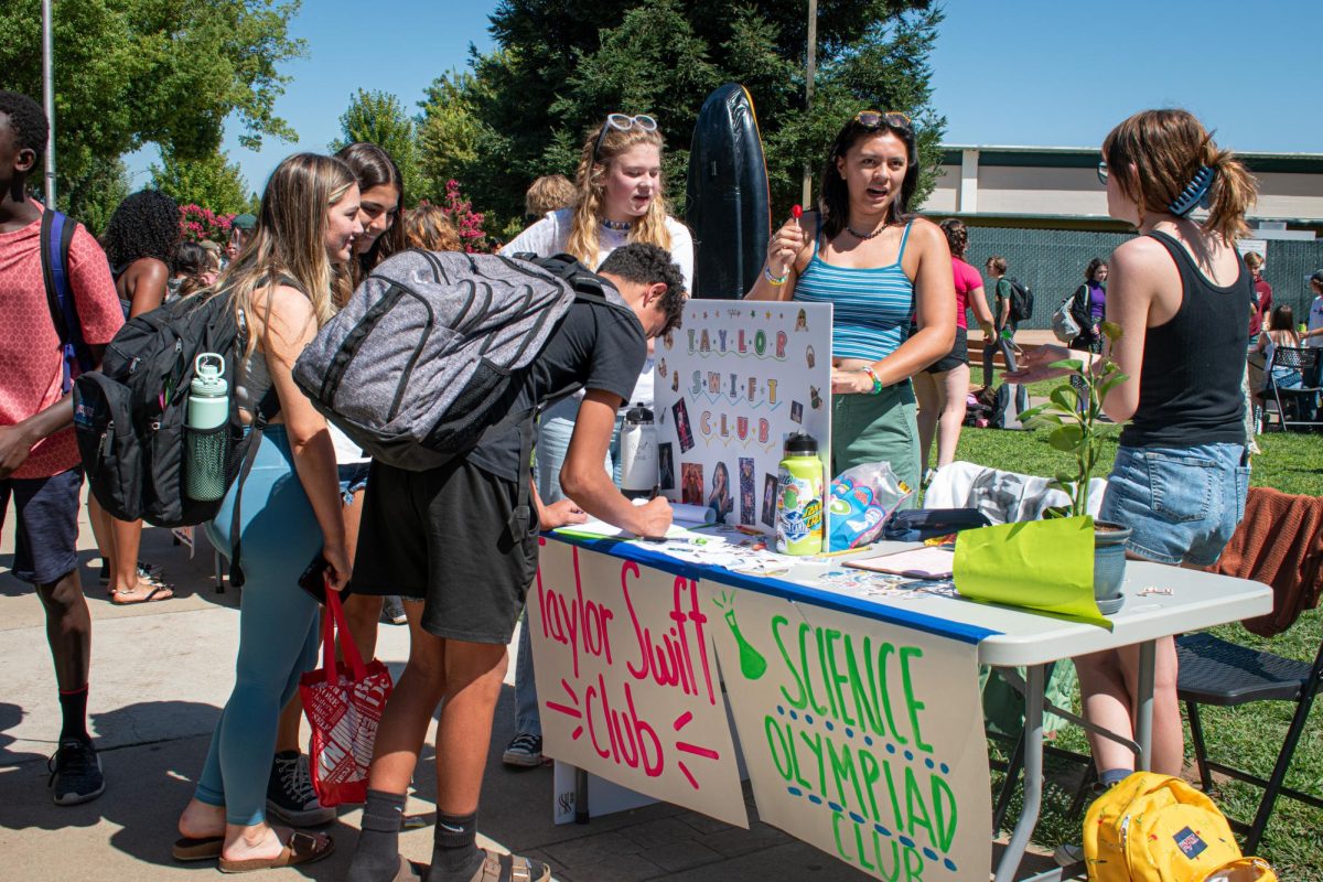 Rio students sign up for clubs, such as the new Taylor Swift Club, during Club Rush in September.