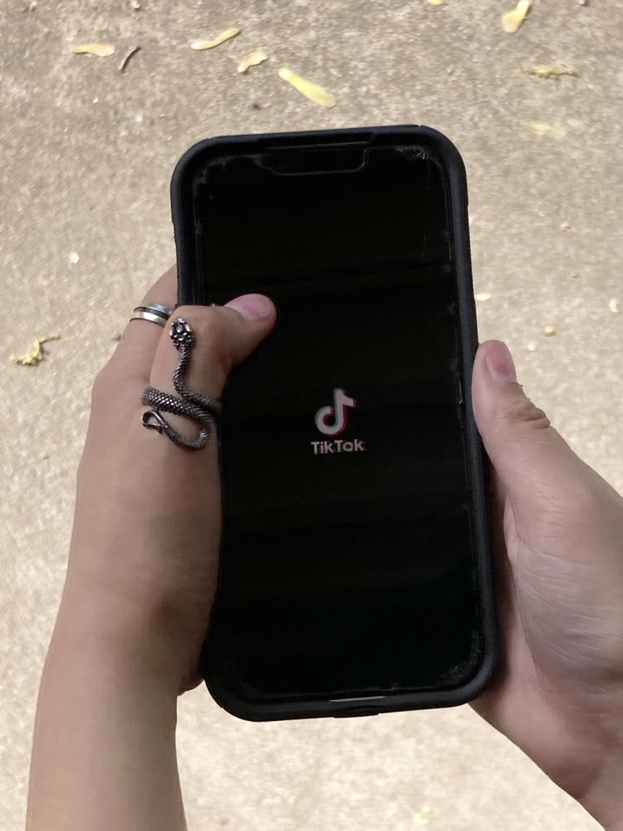 Potential TikTok Ban Elicits Mixed Reactions from Rio Students