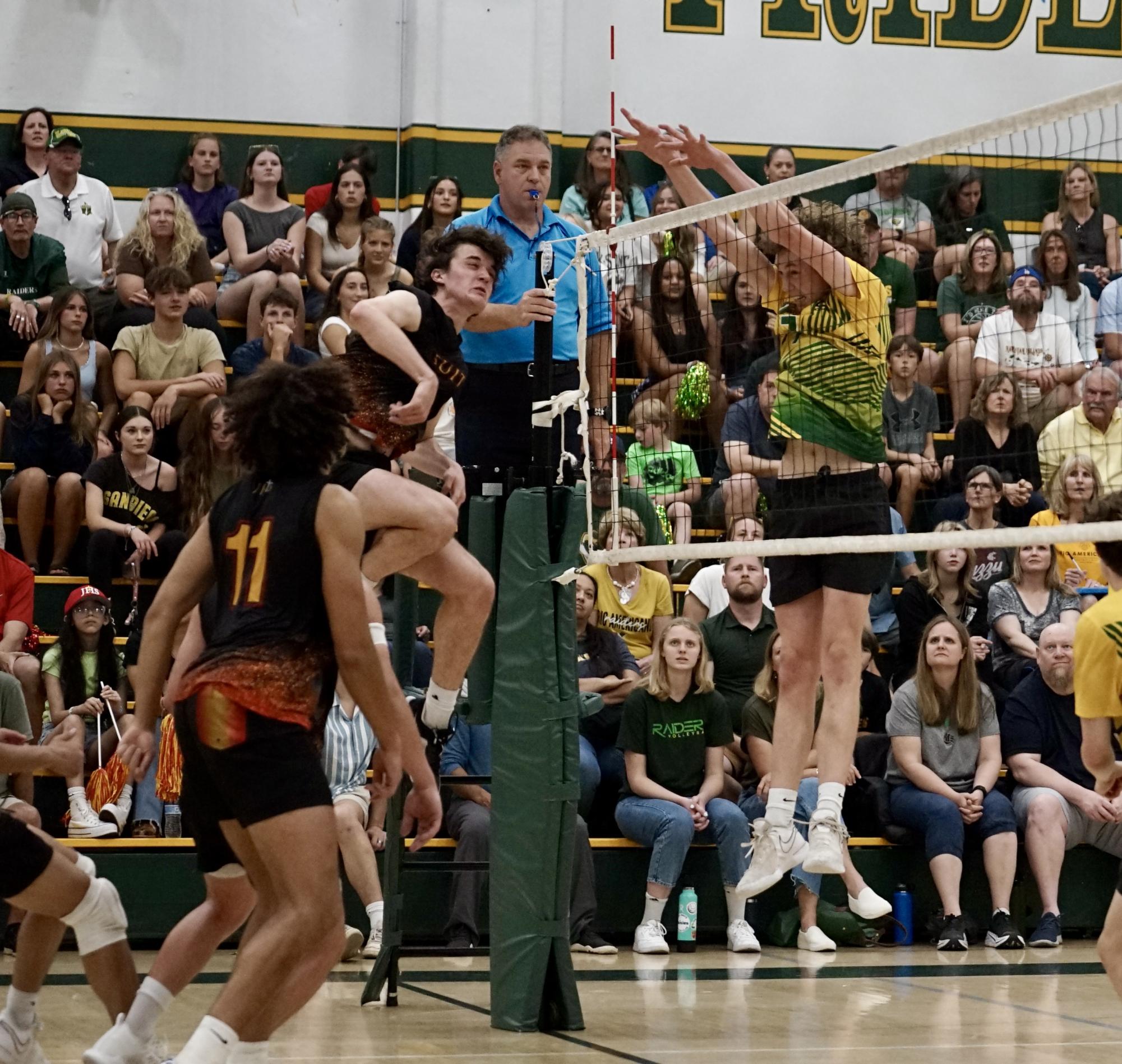 Boys Volleyball Beats Jesuit to Win NorCal Title