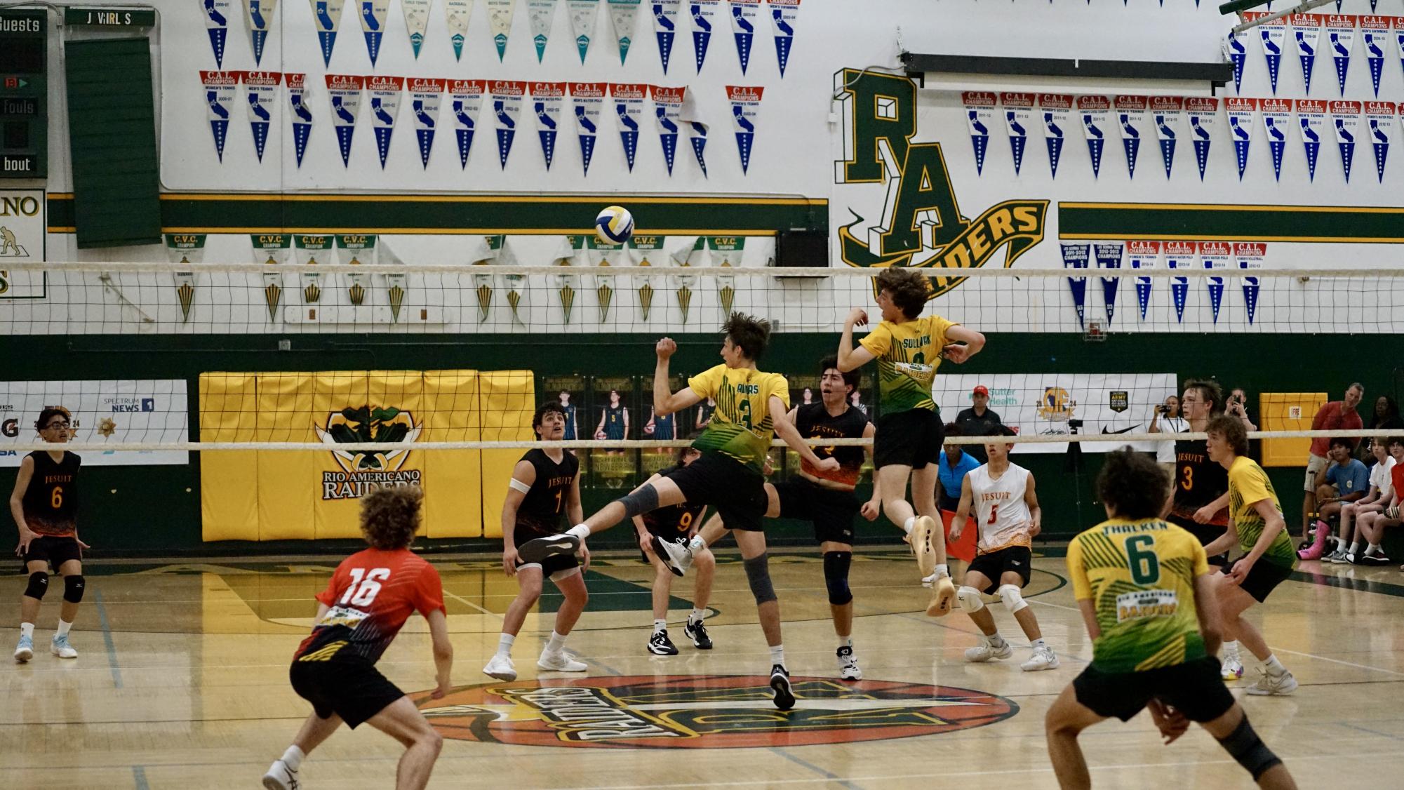 Boys Volleyball Beats Jesuit to Win NorCal Title