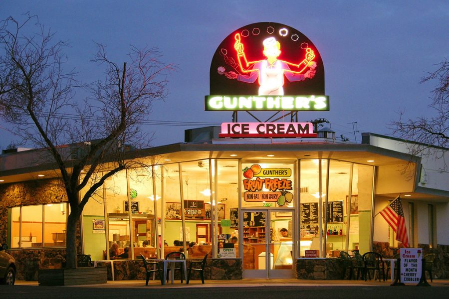 Gunther's Ice Cream Shop is a perfect end-of-summer hangout